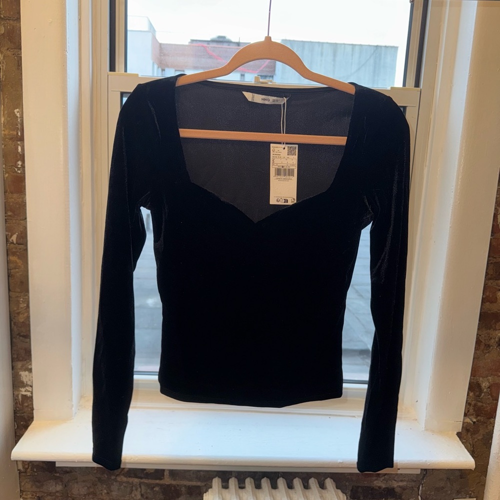 Mango velvet v-neck t-shirt